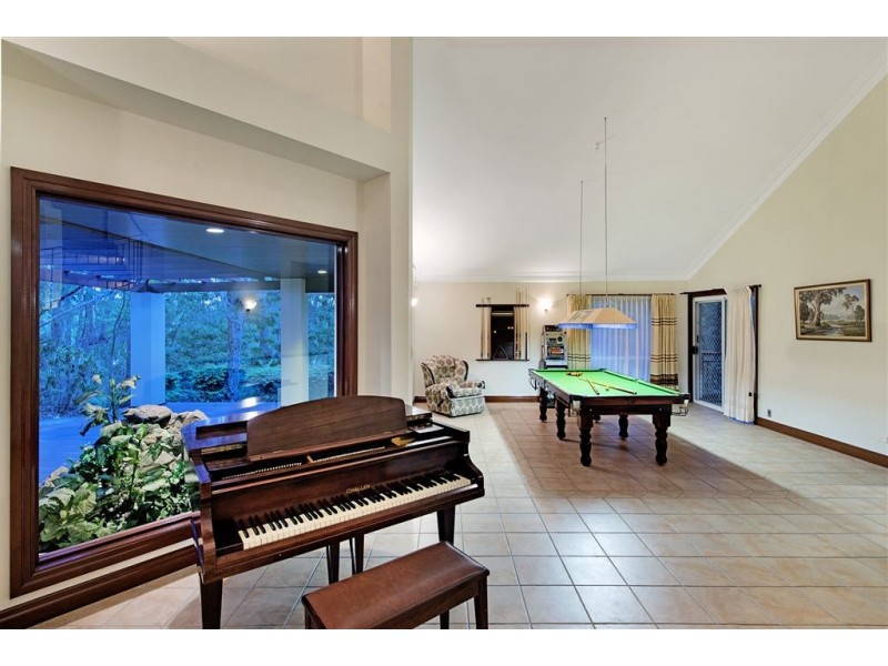 44 Hillview Parade, Ashmore QLD 4214