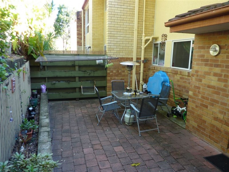 5 Greenlands Drive, Varsity Lakes QLD 4227