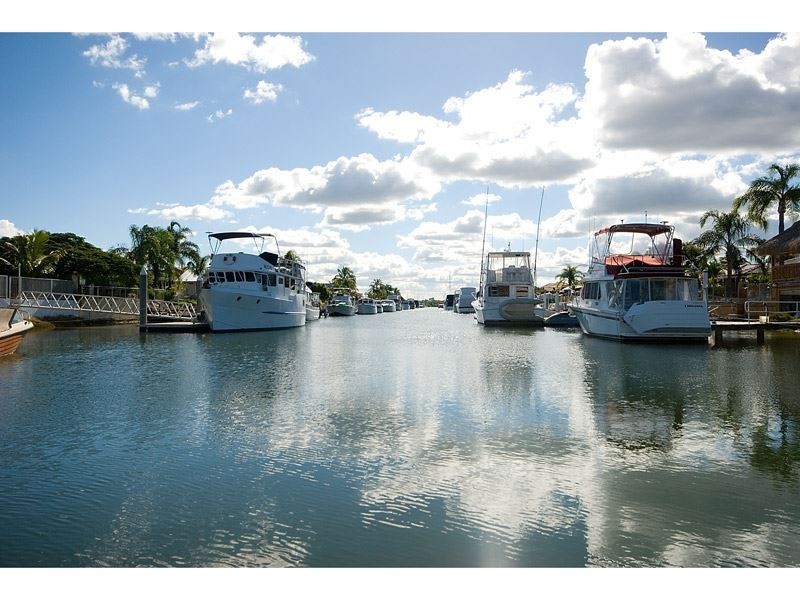 12 Eyre Street, Paradise Point QLD 4216