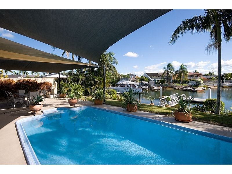 12 Eyre Street, Paradise Point QLD 4216