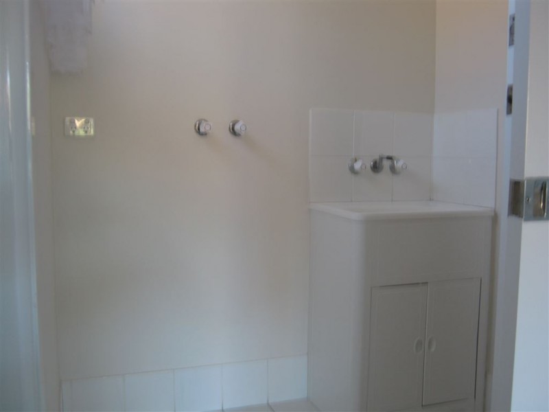 2/24 Terrigal Crescent, Southport QLD 4215