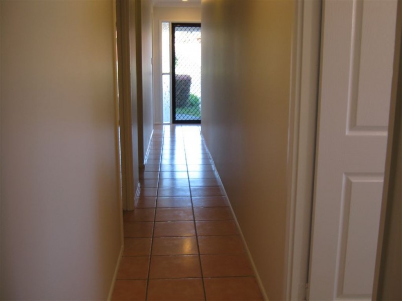 2/24 Terrigal Crescent, Southport QLD 4215