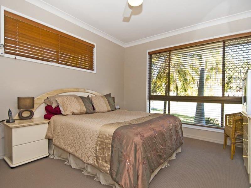 100 Newport Drive, Robina QLD 4226