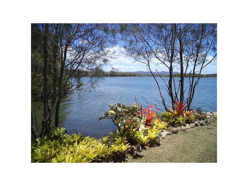 69/11 The Esplanade, Coombabah QLD 4216