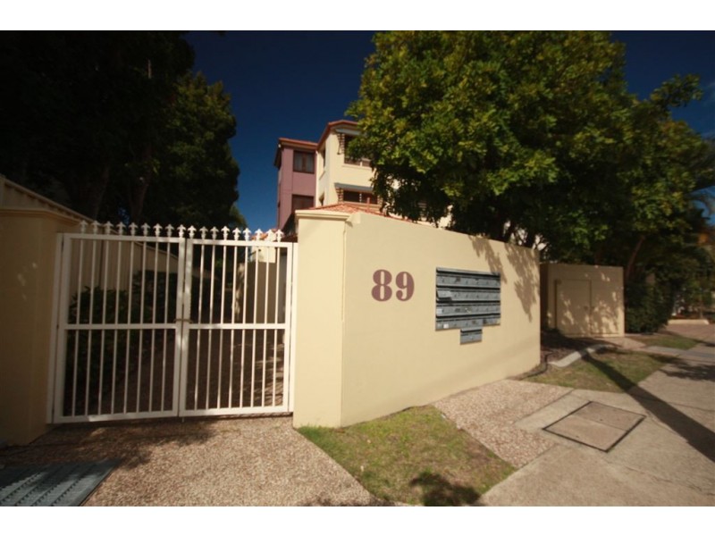 24/89 Bayview Street, Runaway Bay QLD 4216