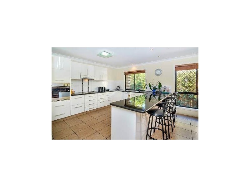 14 Hillview Parade, Ashmore QLD 4214