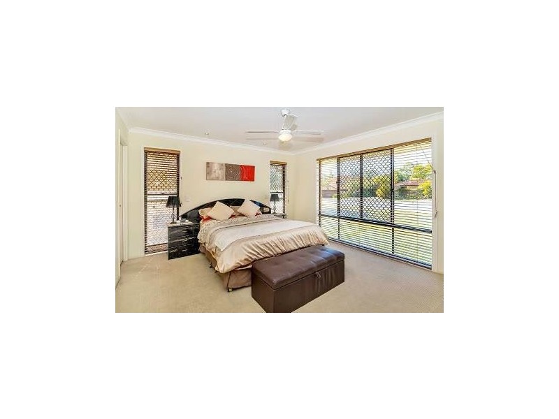 14 Hillview Parade, Ashmore QLD 4214