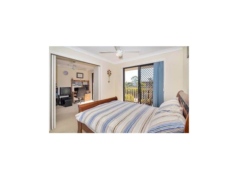 14 Hillview Parade, Ashmore QLD 4214