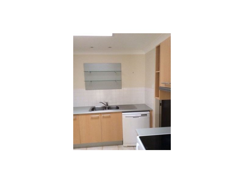 2/83 Corunna Crescent, Ashmore QLD 4214