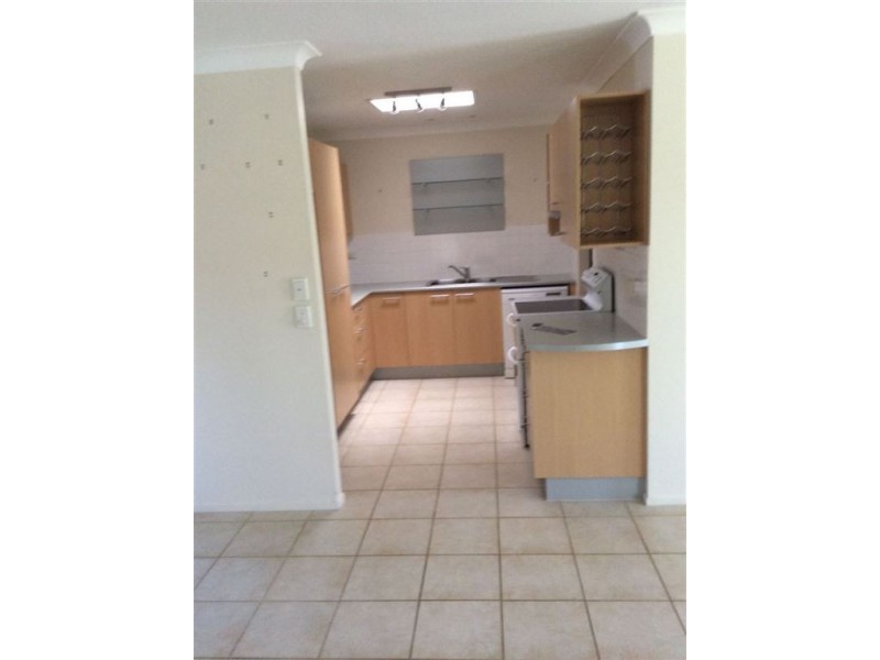 2/83 Corunna Crescent, Ashmore QLD 4214