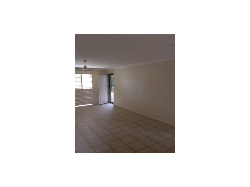 2/83 Corunna Crescent, Ashmore QLD 4214