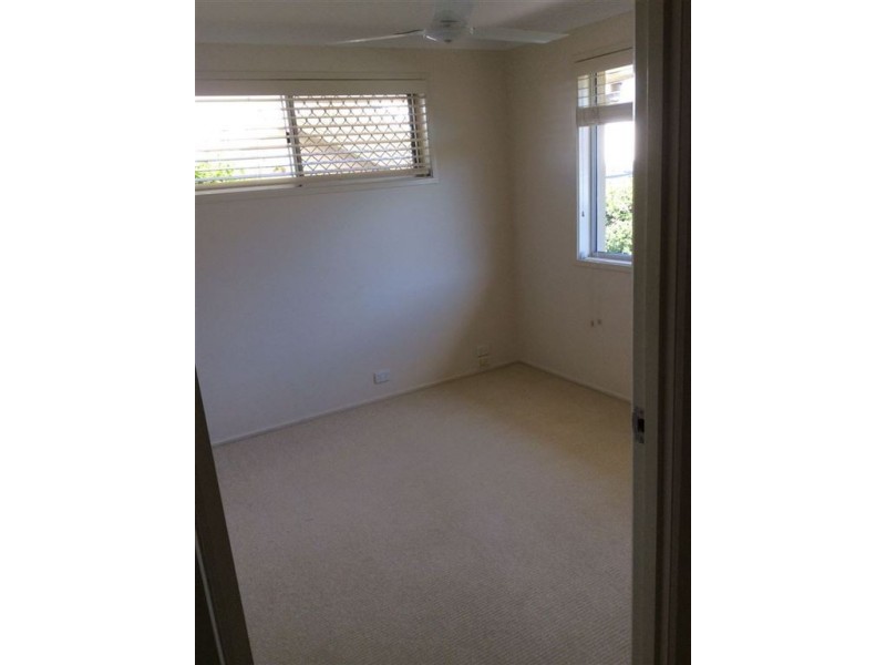 2/83 Corunna Crescent, Ashmore QLD 4214