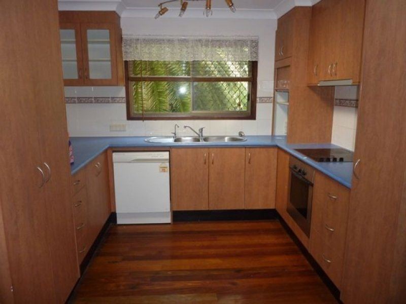 7 Kittani Crescent, Ashmore QLD 4214