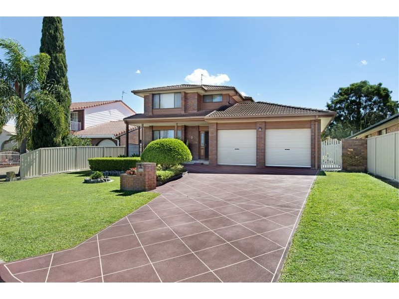 12 Alamau Street, Benowa QLD 4217