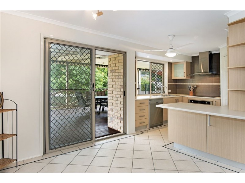 9 Grimsdyke Court, Molendinar QLD 4214