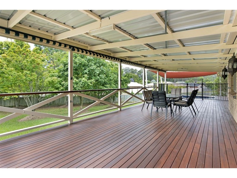 9 Grimsdyke Court, Molendinar QLD 4214