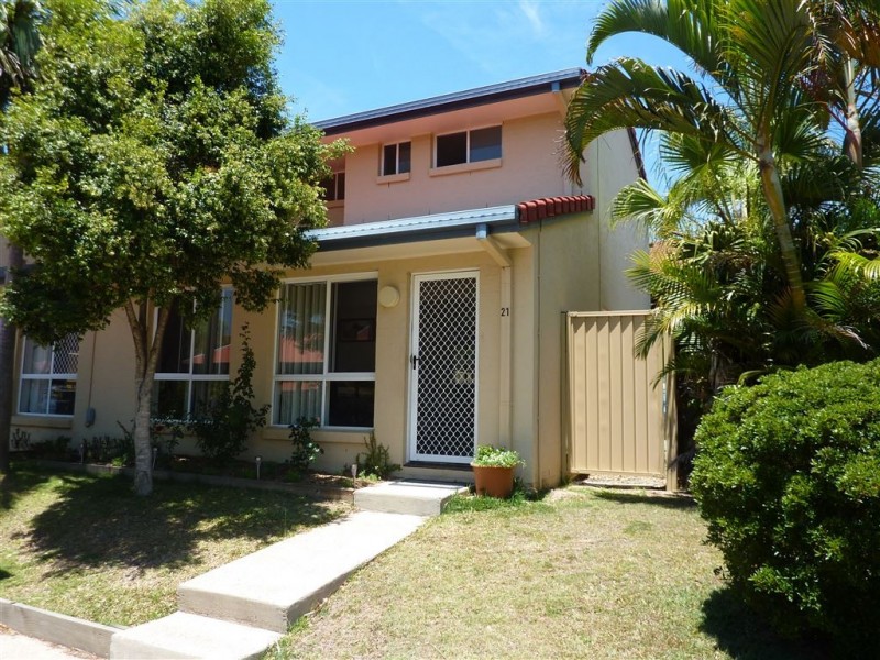 21/13 Brown Street, Labrador QLD 4215