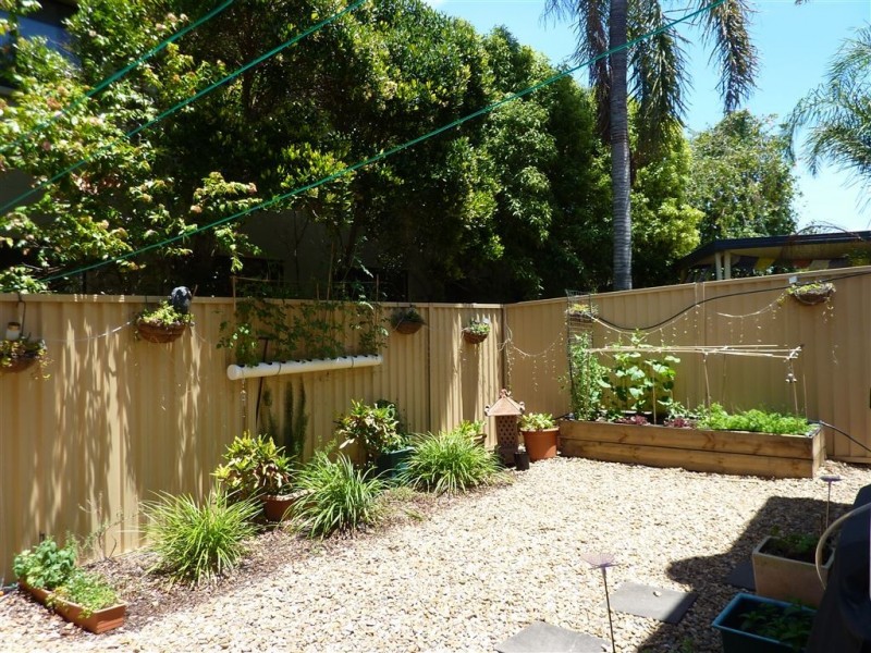 21/13 Brown Street, Labrador QLD 4215