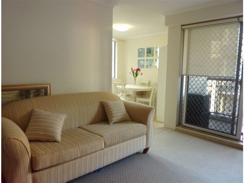 6/28 Beach Parade, Surfers Paradise QLD 4217