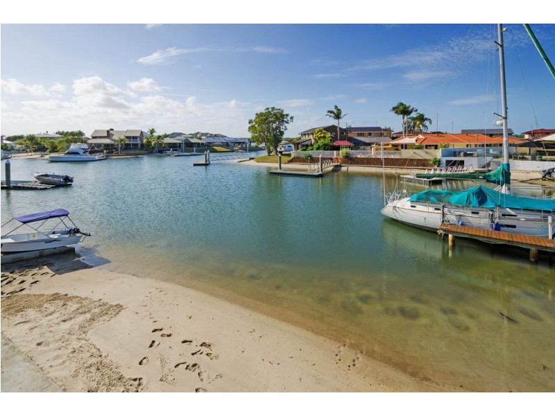 17 Dobell Avenue, Paradise Point QLD 4216