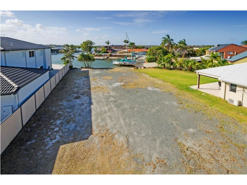 17 Dobell Avenue, Paradise Point QLD 4216