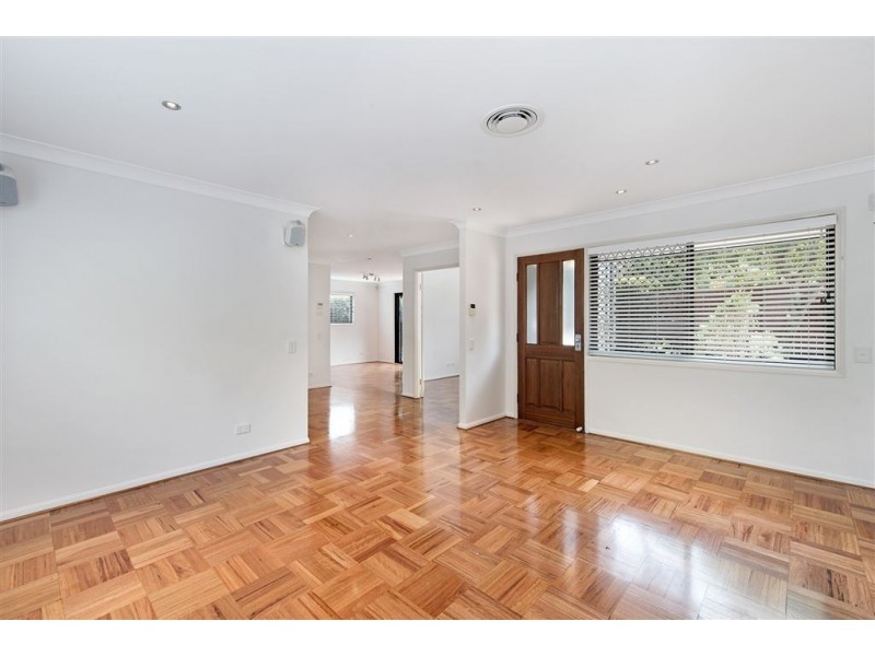 6 Waverley Street, Southport QLD 4215