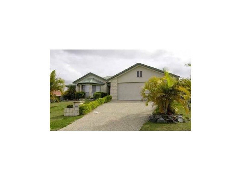 8 Chatham Avenue, Pacific Pines QLD 4211