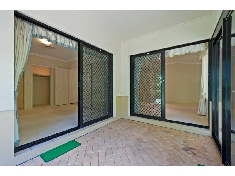 22 Brookland Court, Molendinar QLD 4214