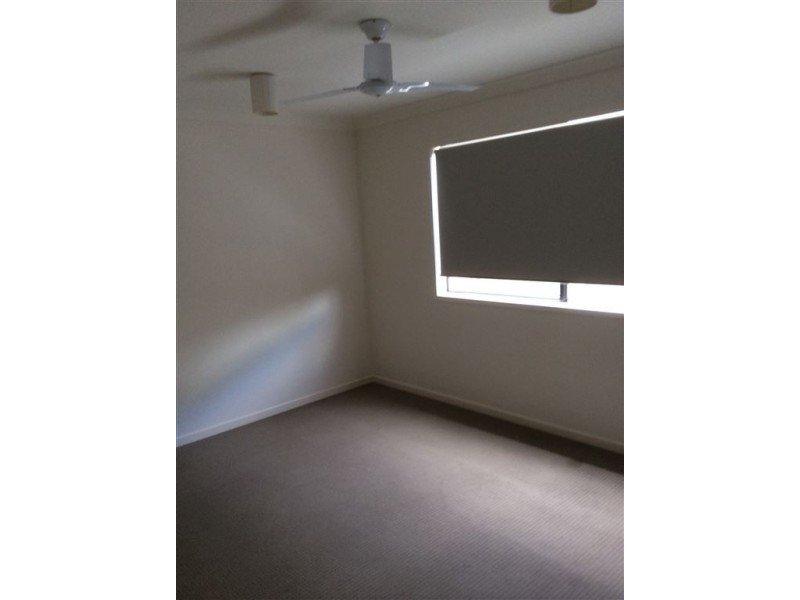 2/3 Wendy Court, Upper Coomera QLD 4209