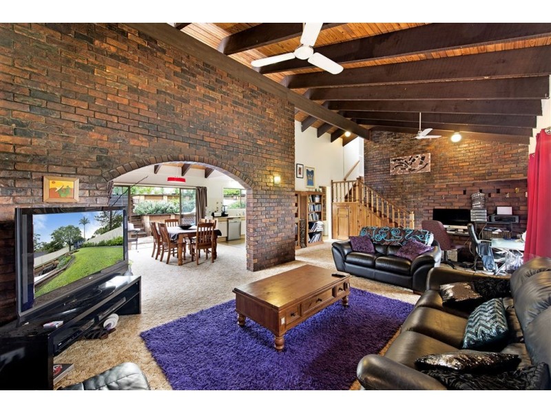 8 Belah Street, Ashmore QLD 4214