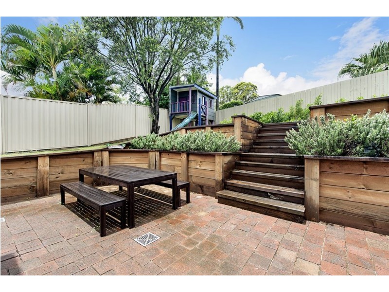 8 Belah Street, Ashmore QLD 4214