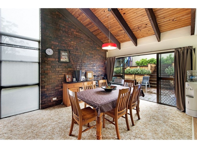 8 Belah Street, Ashmore QLD 4214