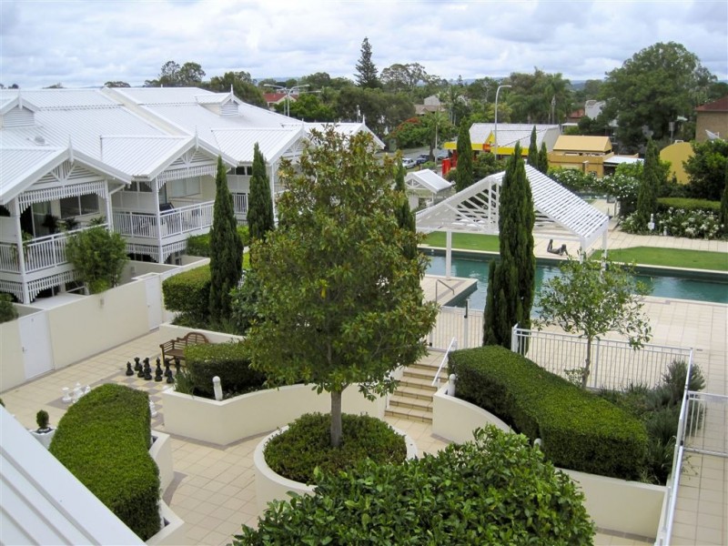 303/212-214 Marine Parade, Labrador QLD 4215