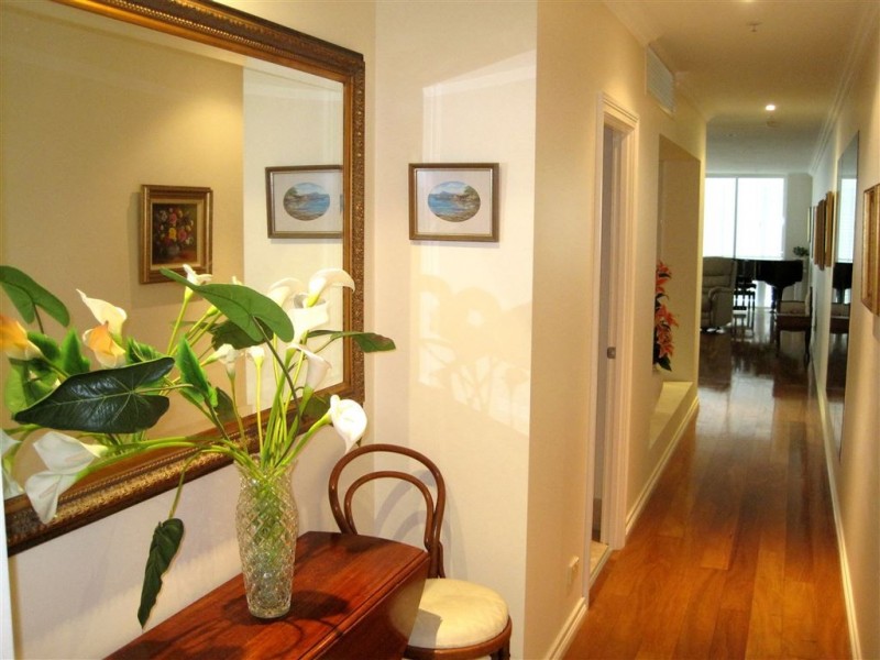303/212-214 Marine Parade, Labrador QLD 4215