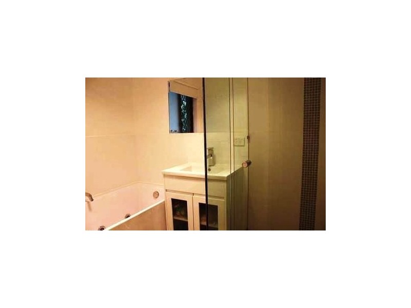 1/19 Wildwood Court, Bundall QLD 4217