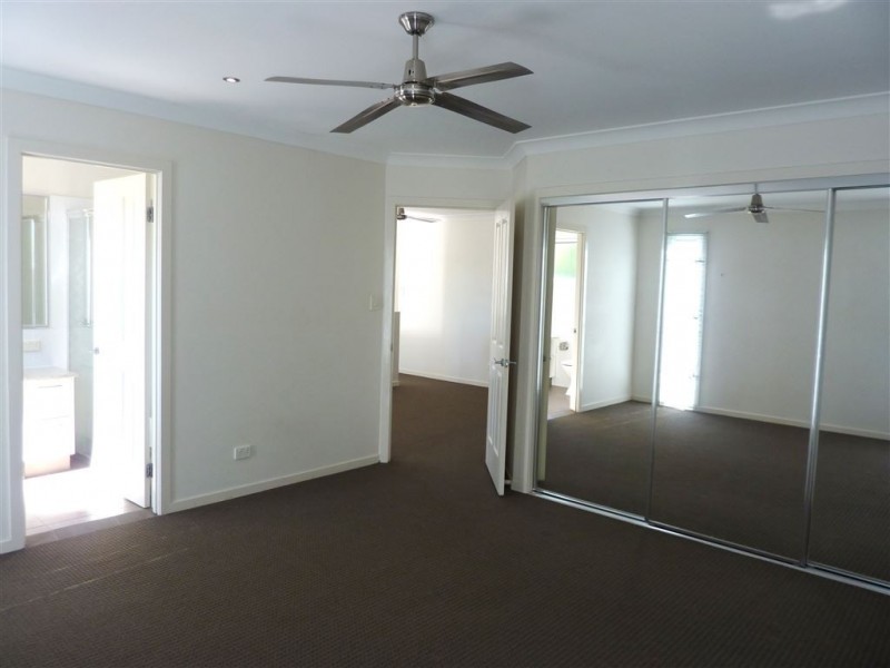 1/127 Pohlman Street, Southport QLD 4215