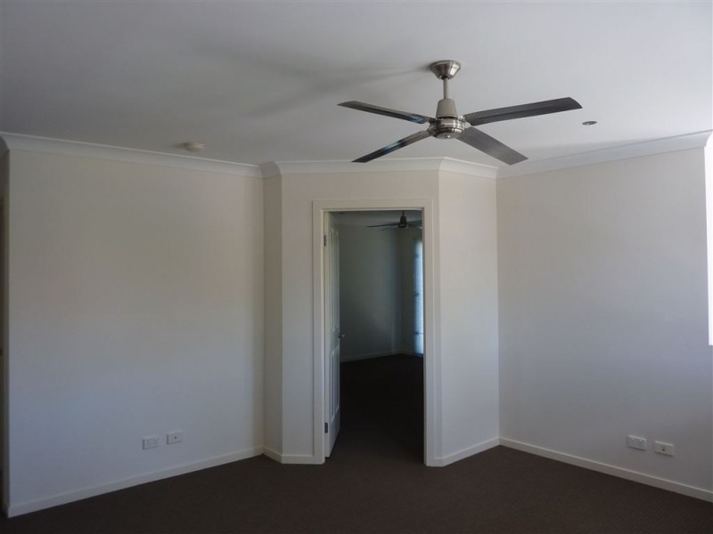 1/127 Pohlman Street, Southport QLD 4215