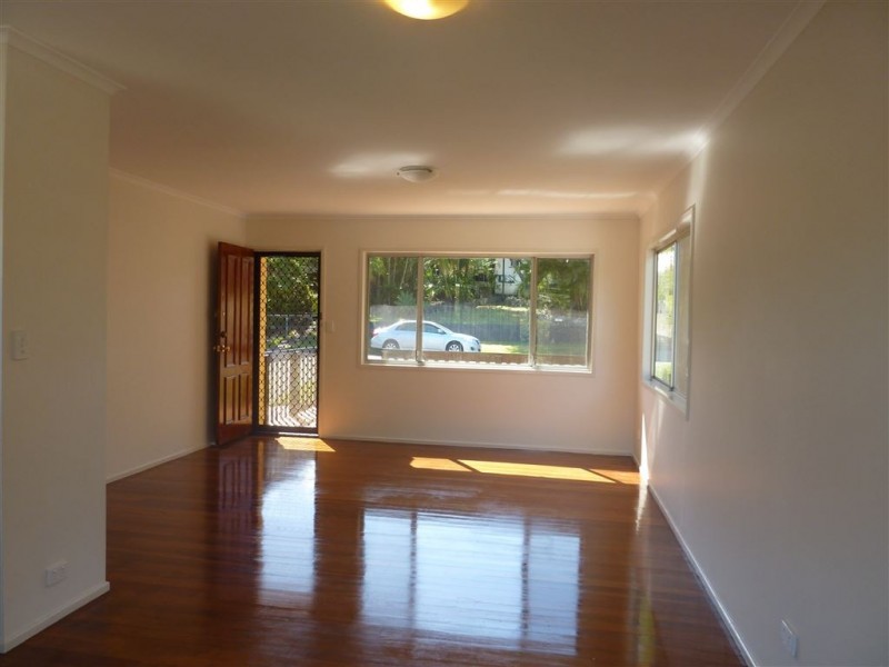 13 Kathleen Avenue, Southport QLD 4215