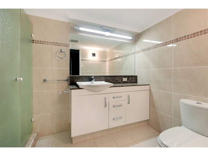 161/2 Admiralty Drive, Surfers Paradise QLD 4217