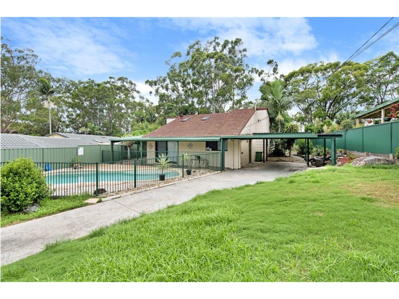 17 Lillian Crescent, Ashmore QLD 4214