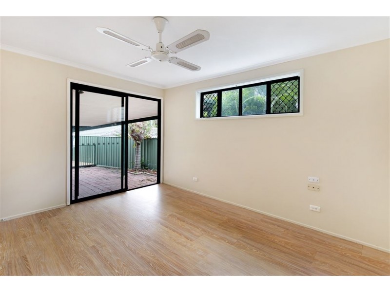 17 Lillian Crescent, Ashmore QLD 4214