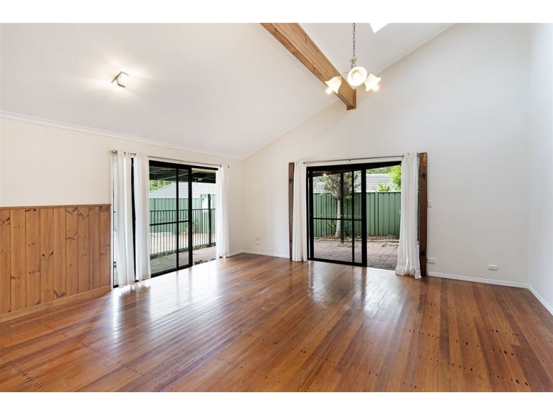 17 Lillian Crescent, Ashmore QLD 4214