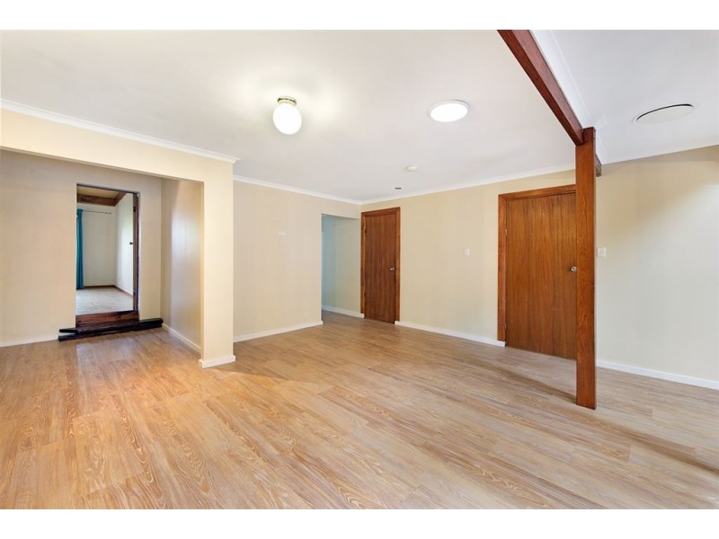 17 Lillian Crescent, Ashmore QLD 4214