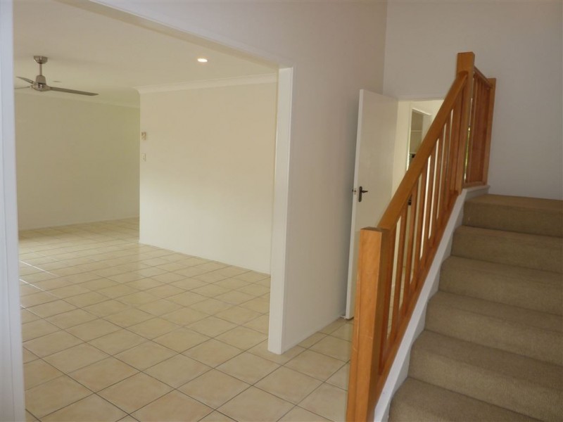 13 Mualla Drive, Ashmore QLD 4214