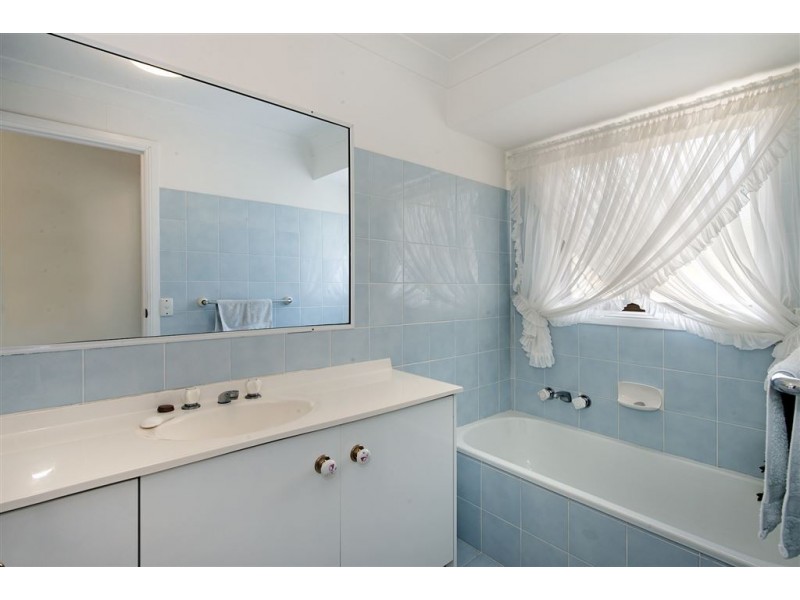 23 Kilmarnock Close, Highland Park QLD 4211