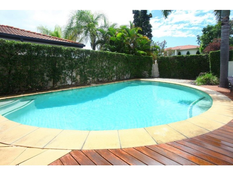 35 Meadowview Drive, Carrara QLD 4211