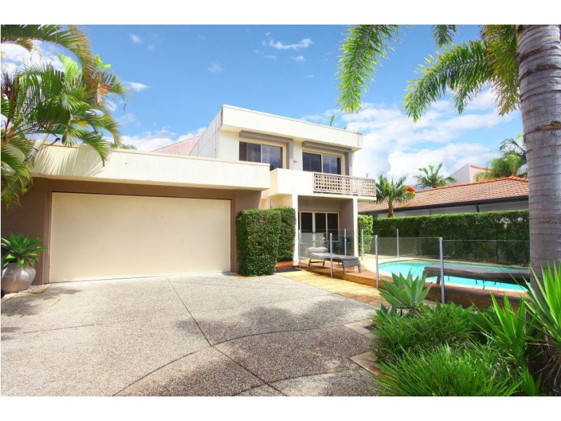 35 Meadowview Drive, Carrara QLD 4211