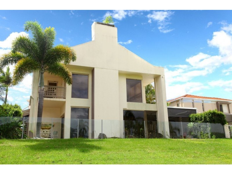 35 Meadowview Drive, Carrara QLD 4211