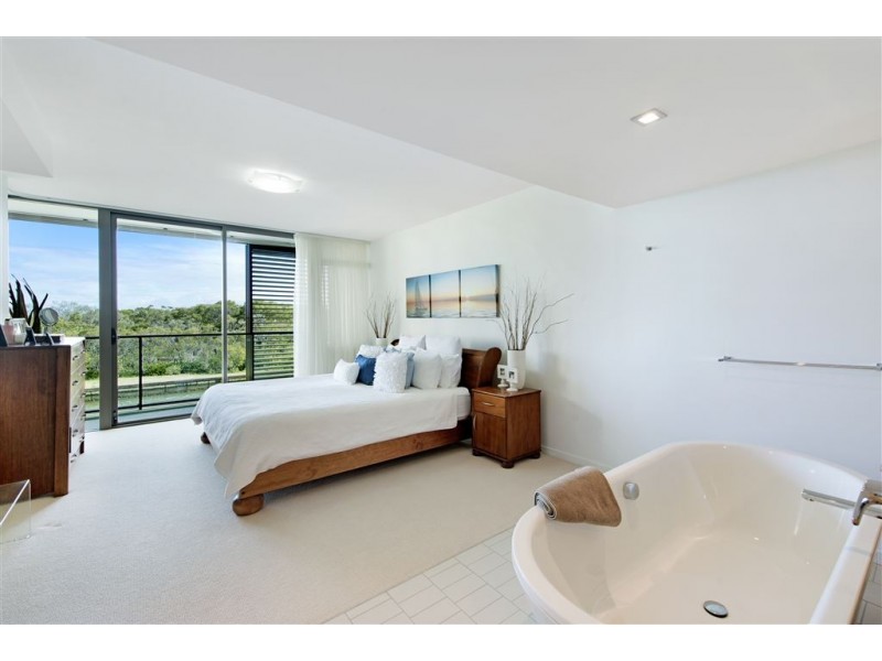 29205/2 Ephraim Island Parade, Paradise Point QLD 4216