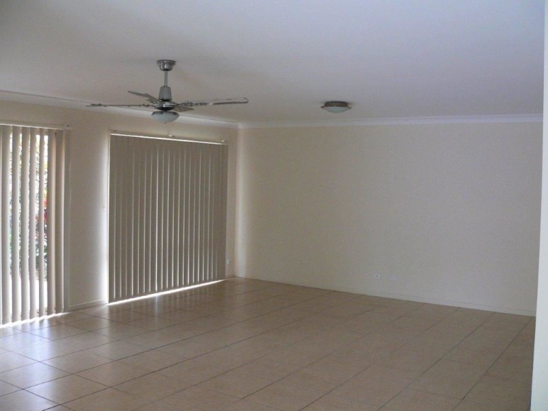 1/27 McCowan Street, Ashmore QLD 4214
